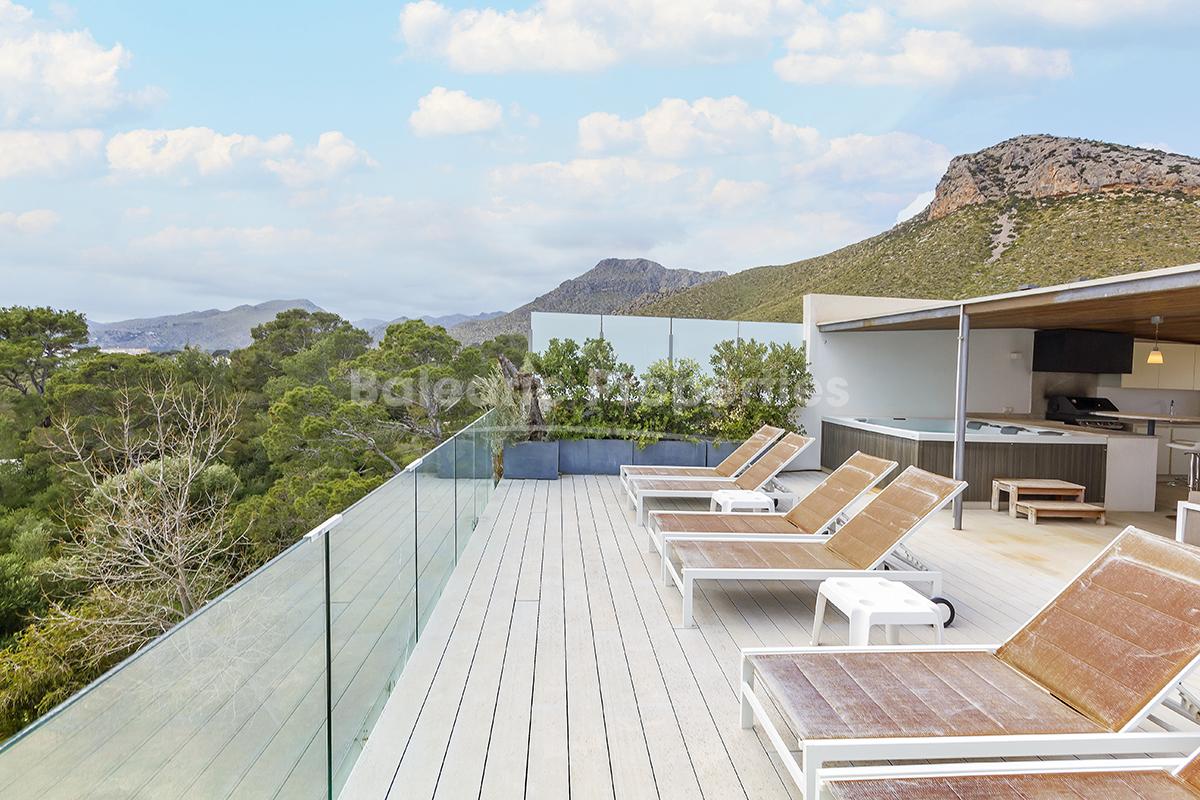 Immaculate penthouse with roof terrace, for sale in Puerto Pollensa, Mallorca