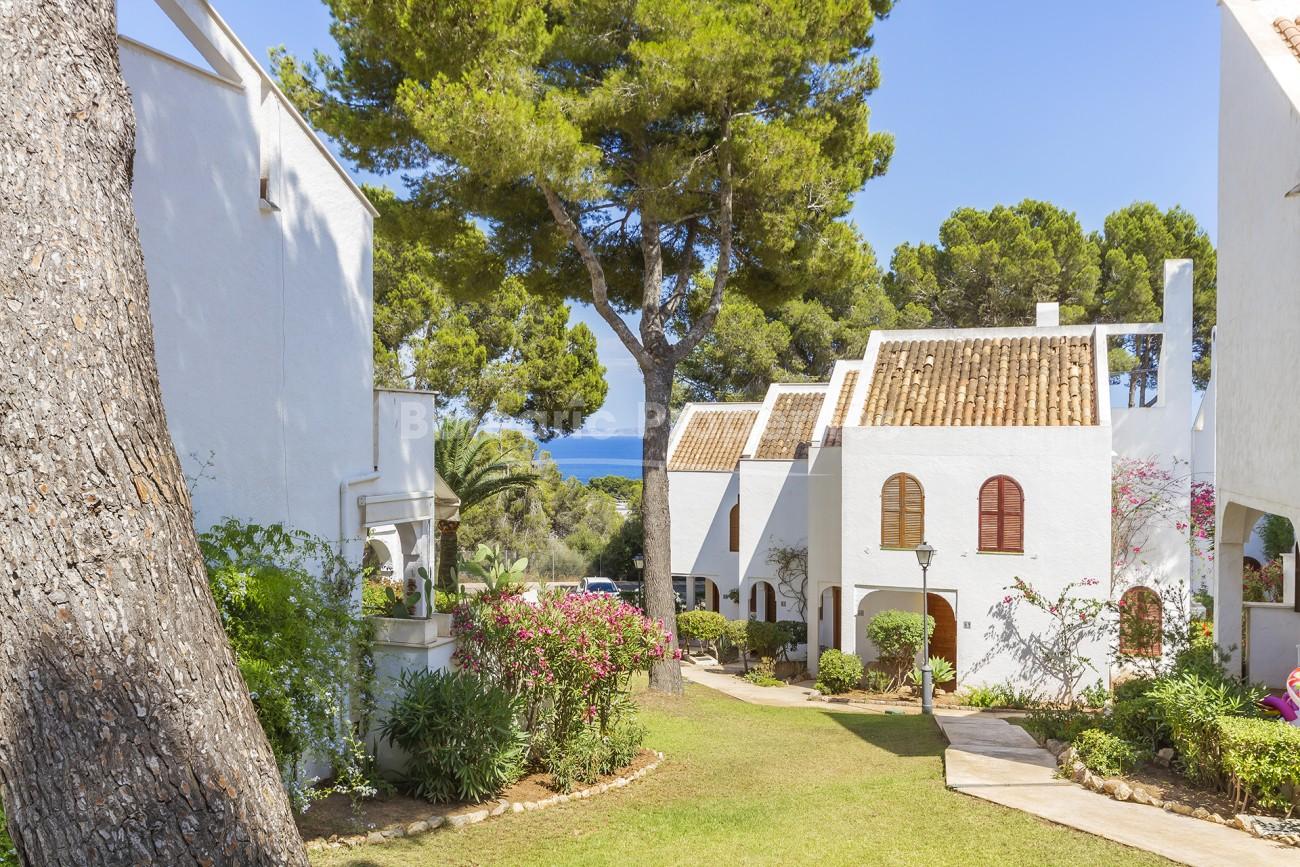 Maravilloso adosado con privilegiadas vistas al mar, en venta en Sol de Mallorca