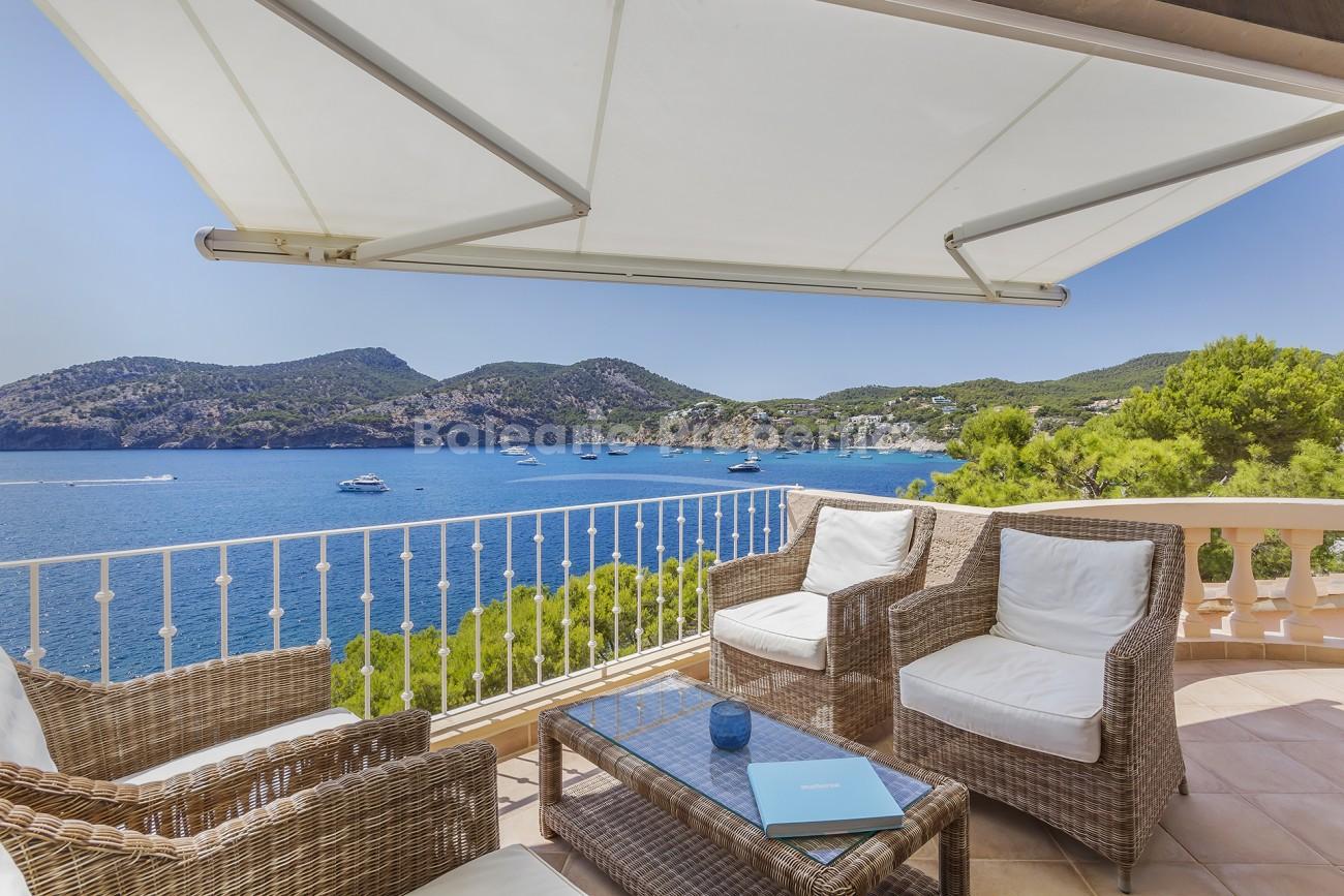 Exclusive penthouse with incredible sea view for sale in Camp de Mar, Mallorca