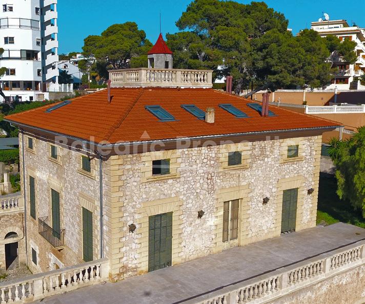 Large mansion with great potential for sale in Palma, Mallorca