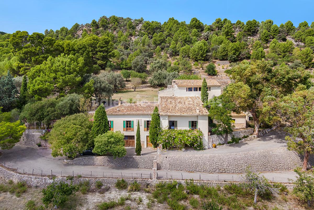 Se vende una gran casa solariega, a poca distancia de Alaró, Mallorca