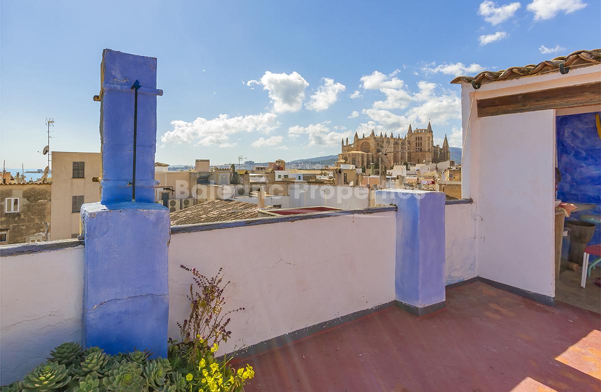 Casa de pueblo con vistas panorámicas, en venta en el centro de Palma, Mallorca