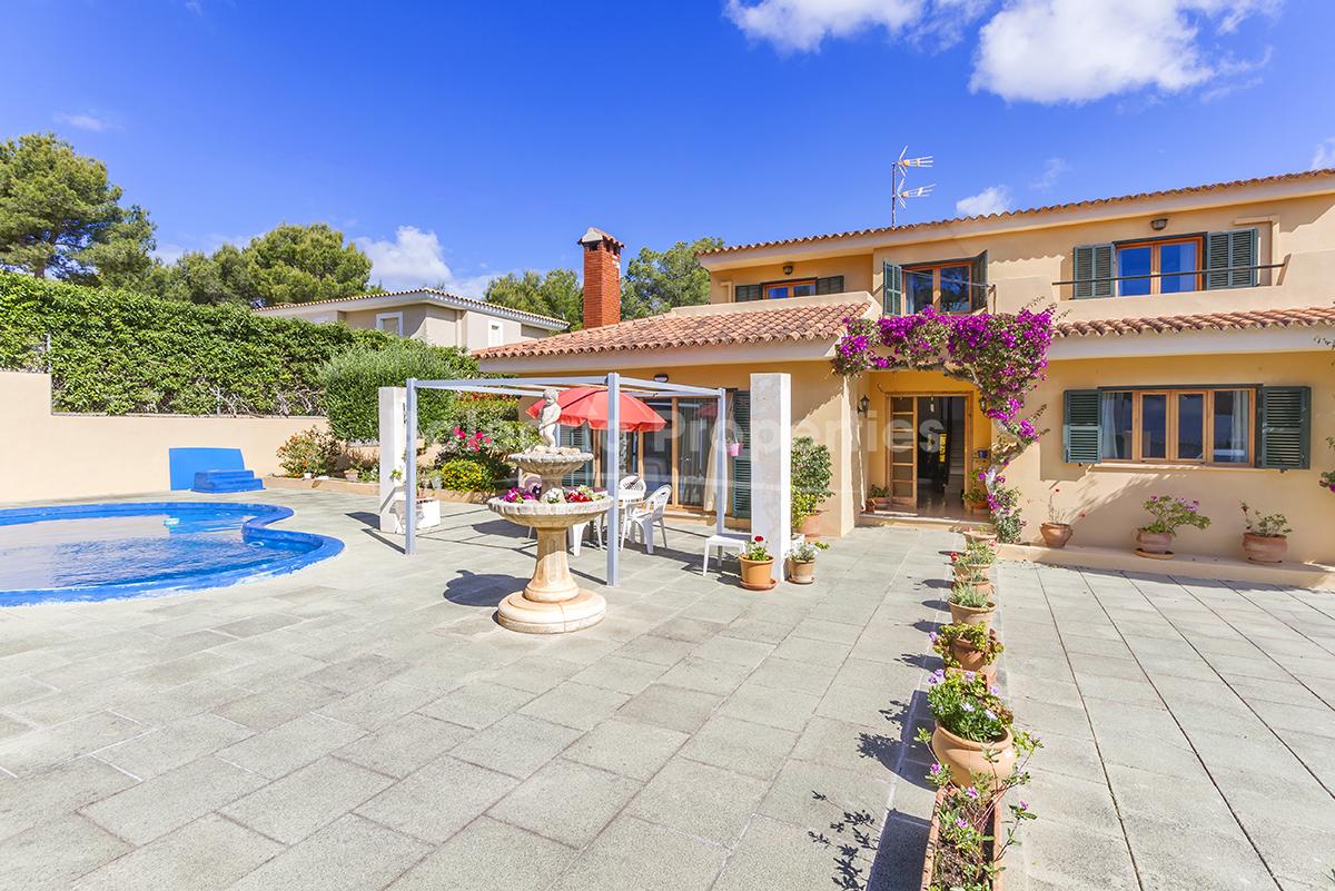 Charming villa with private pool and large garden for sale in Costa de la Calma, Mallorca
